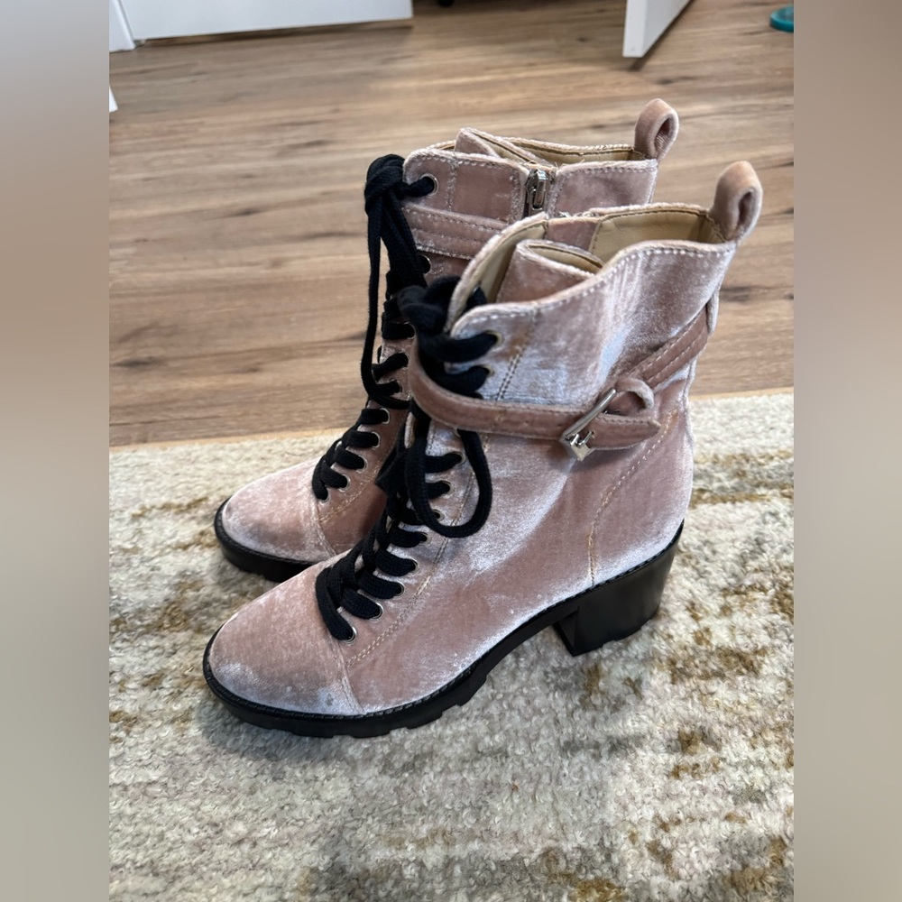 Marc fisher suede ankle boots